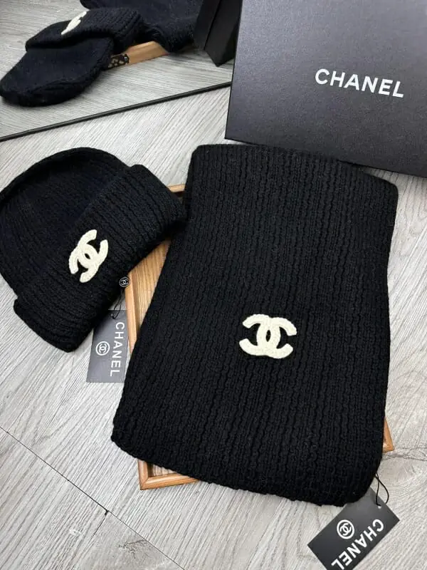 chanel hat and echapres set s_1255361